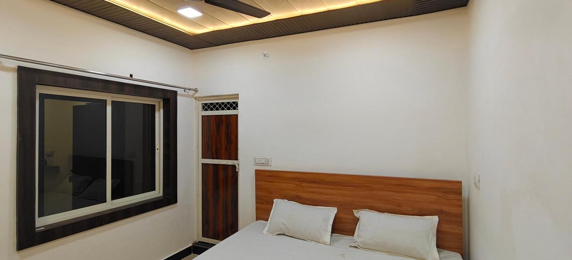 Hotel Mashaal- A Light Lit By Vidhata Jhānsi 外观 照片