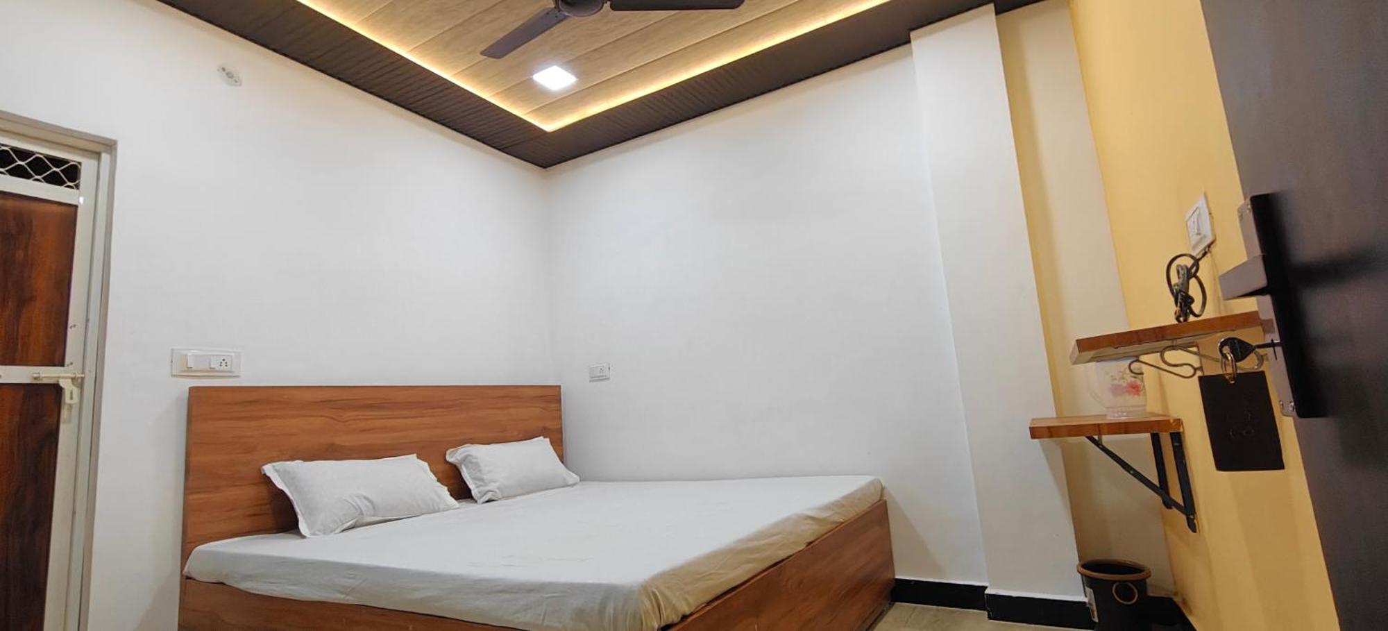 Hotel Mashaal- A Light Lit By Vidhata Jhānsi 外观 照片